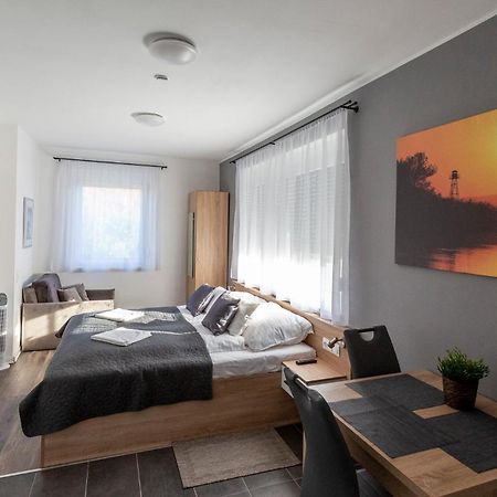 Horvath Apartman Fertőd Exteriör bild