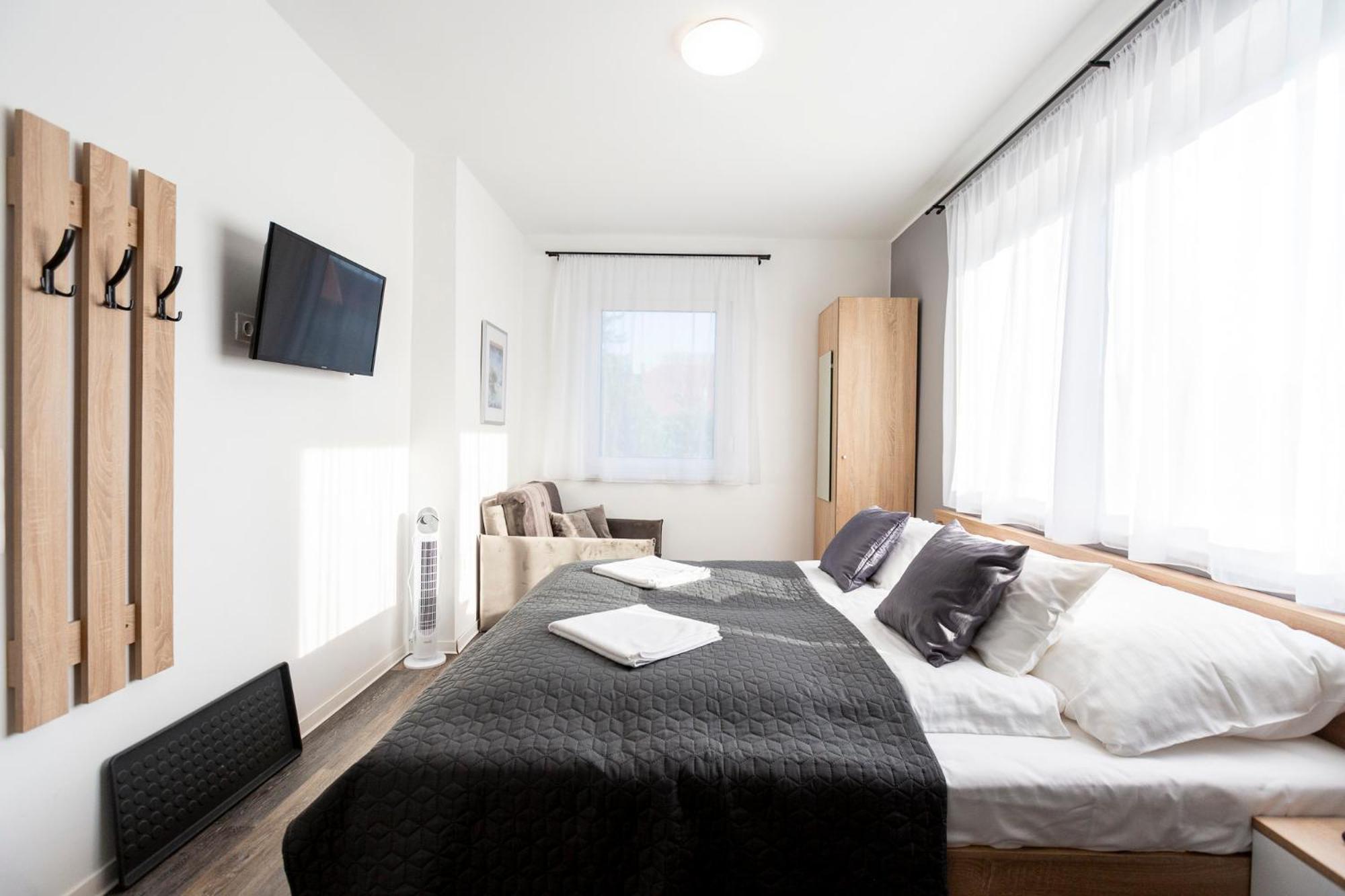 Horvath Apartman Fertőd Exteriör bild
